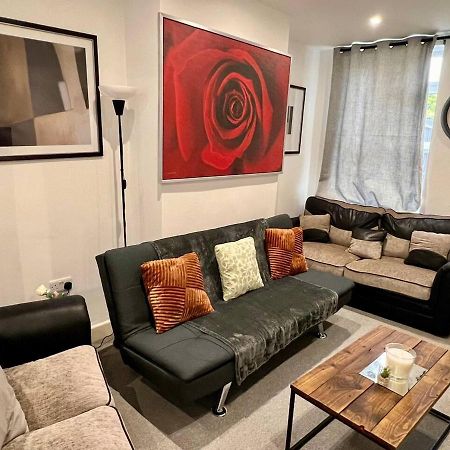 וולינגבורו 4 Bedroom Terrace House מראה חיצוני תמונה