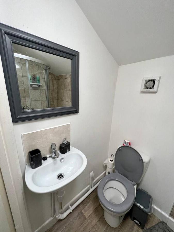 וולינגבורו 4 Bedroom Terrace House מראה חיצוני תמונה