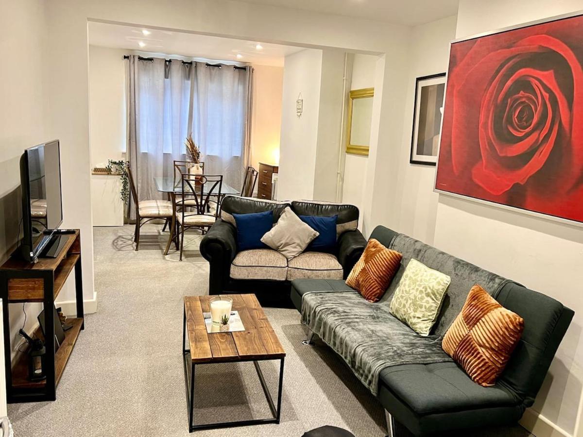וולינגבורו 4 Bedroom Terrace House מראה חיצוני תמונה