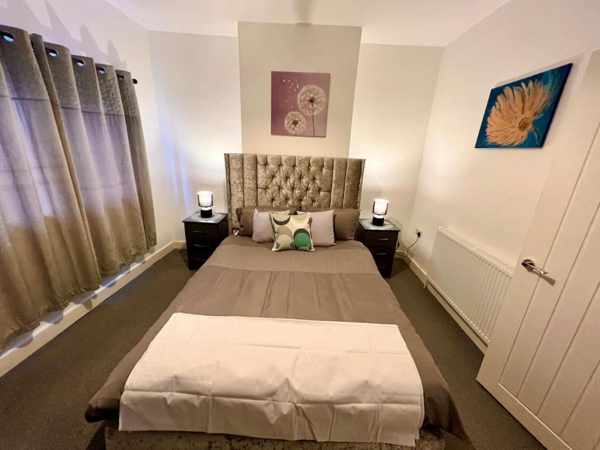 וולינגבורו 4 Bedroom Terrace House מראה חיצוני תמונה